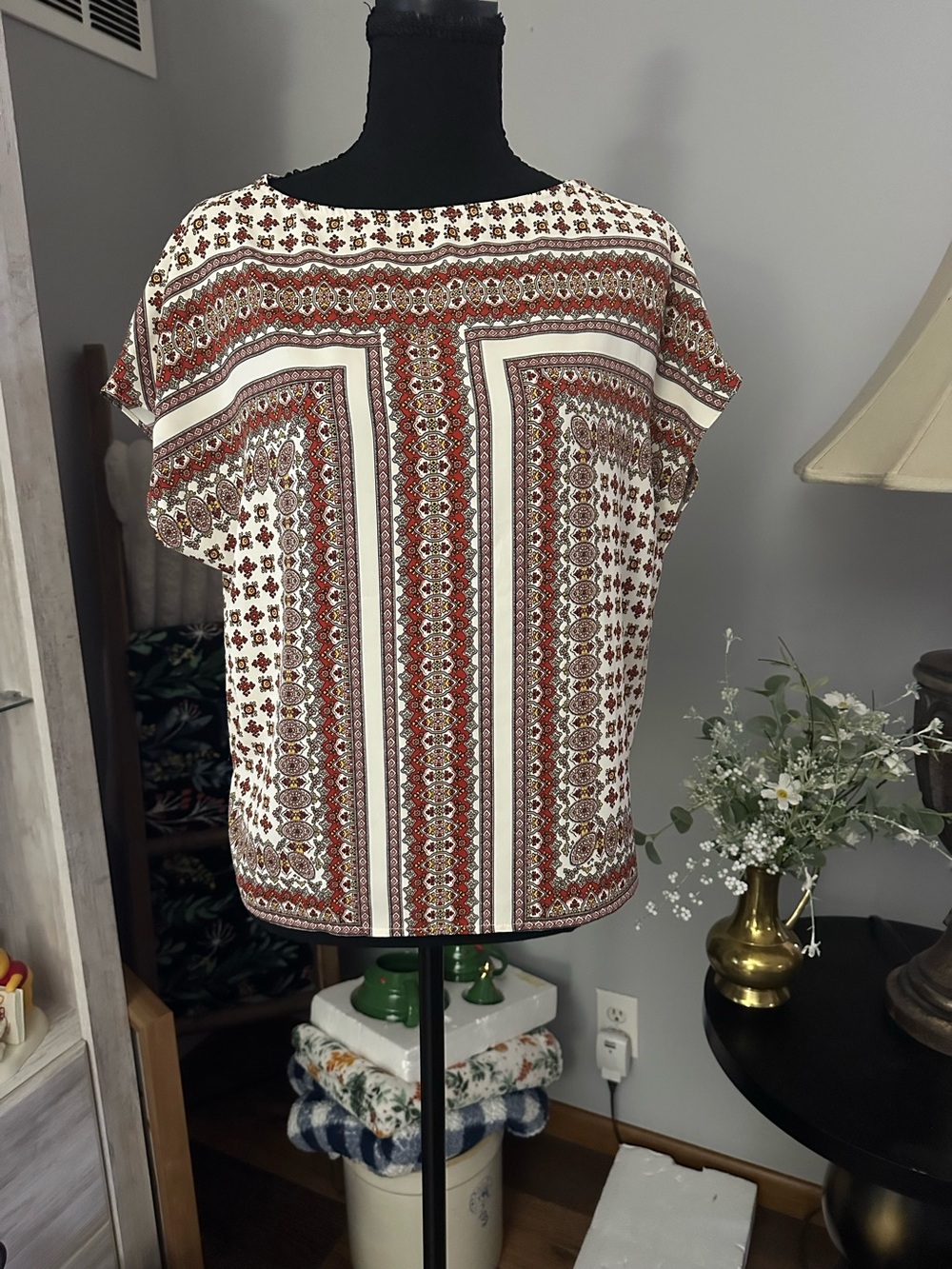RACHEL Rachel Roy Cream Short Sleeve Printed Top with Rust and Brown Motif